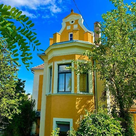 Villa Luca Mosonmagyaróvár Екстериор снимка